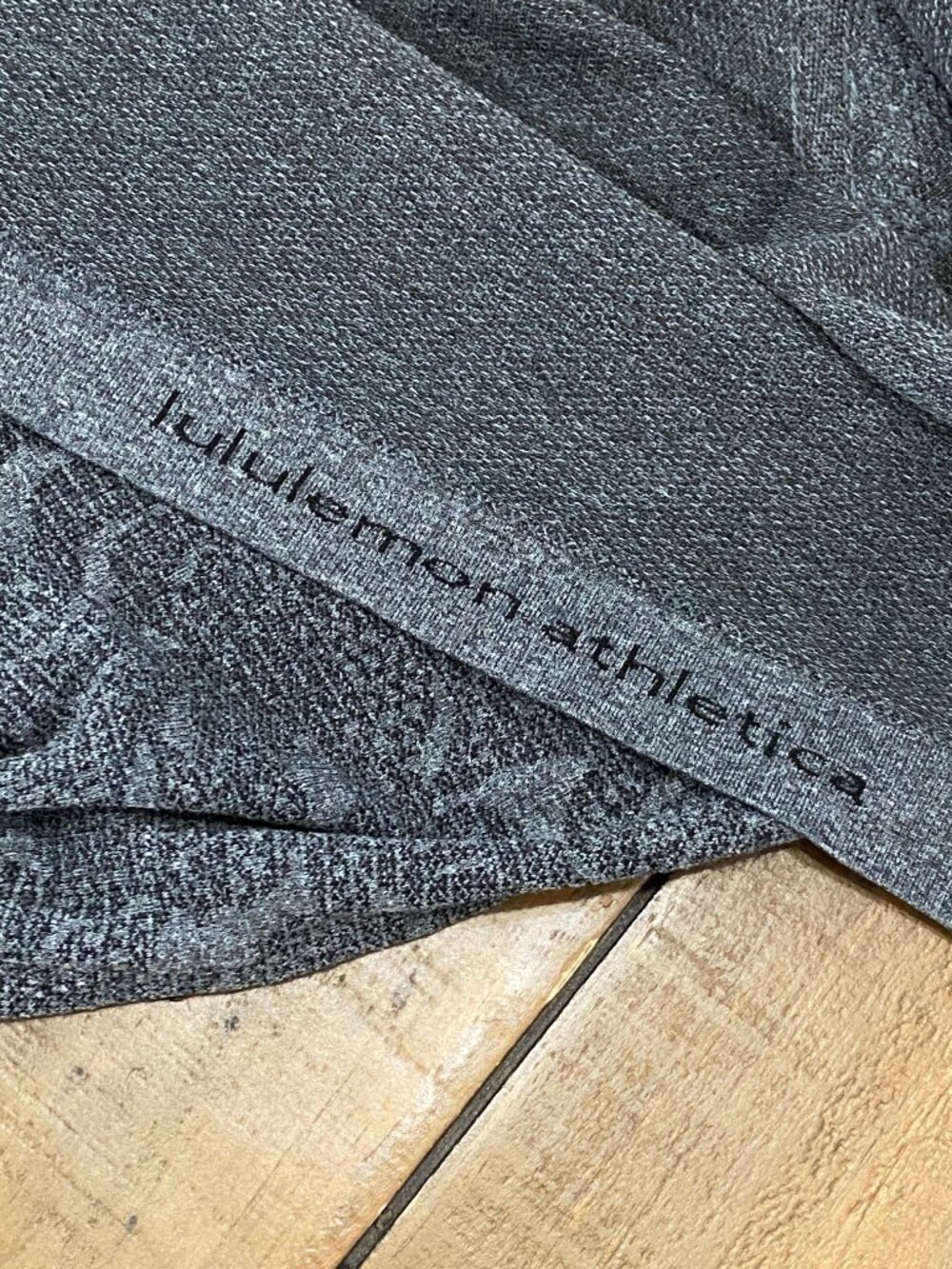 Lululemon Swiftly Tech Long Sleeve Crew Paisley Heathered Black Gray 10 - Picture 3 of 9